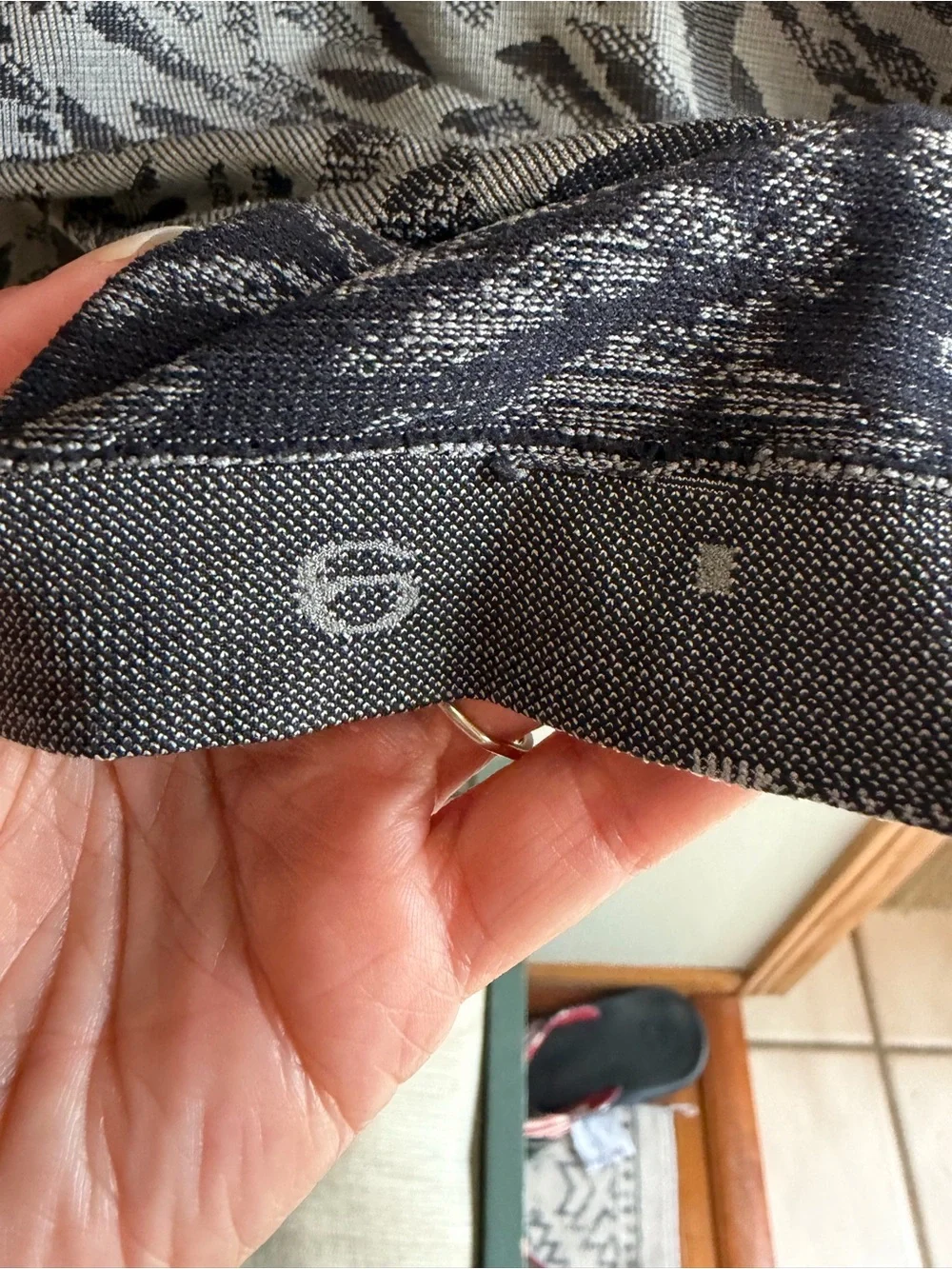 Lululemon Swiftly Tech Long Sleeve Shirt 2.0 in Primal Clash Black Gray Sz 6